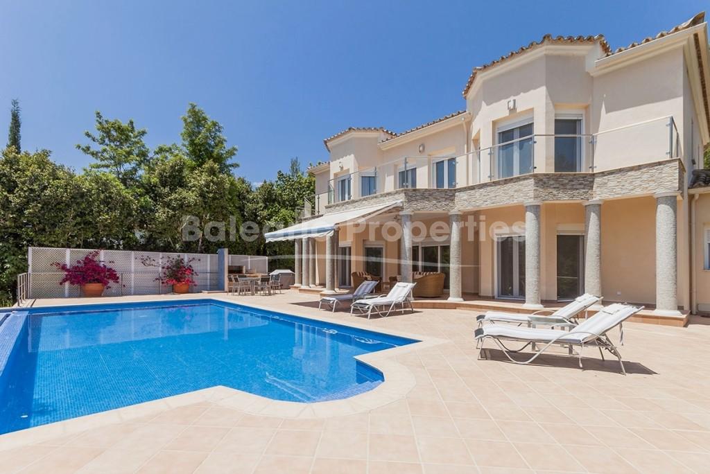 Villa con licencia de alquiler vacacional en venta en Pollensa, Mallorca