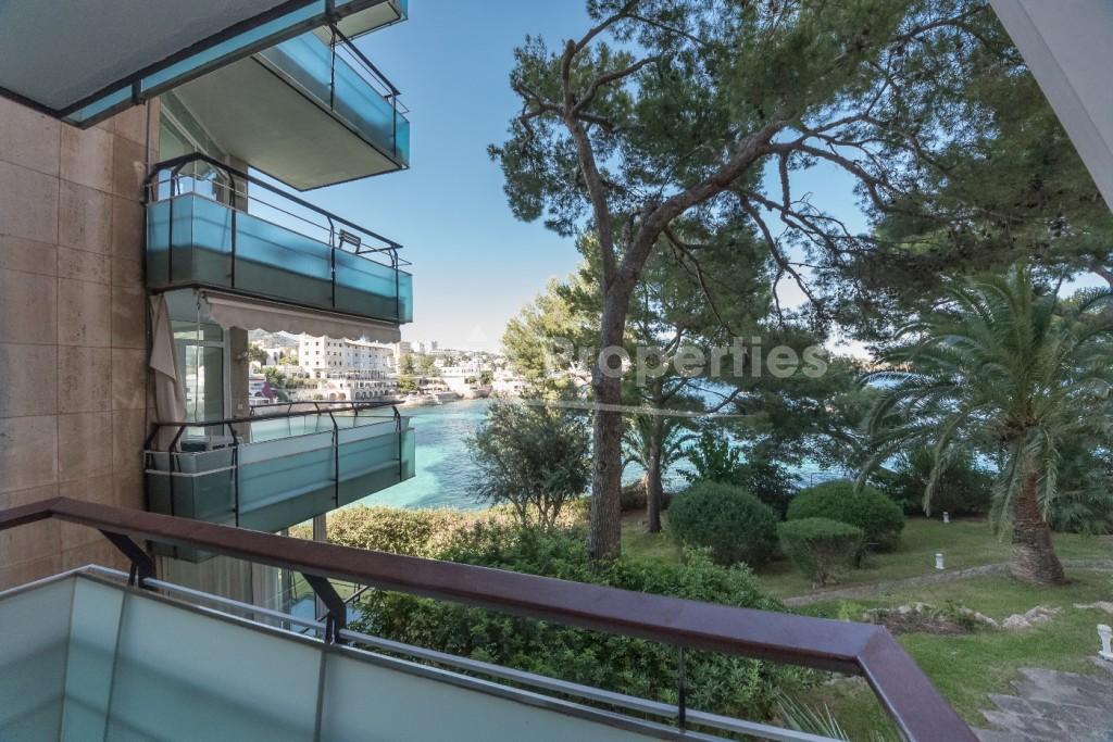 Apartamento con vistas al mar a la venta en Illetas, Mallorca