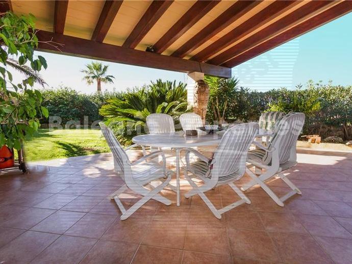 Casa de 3 dormitorios con piscina comunitaria en venta en Santa Ponsa, Mallorca
