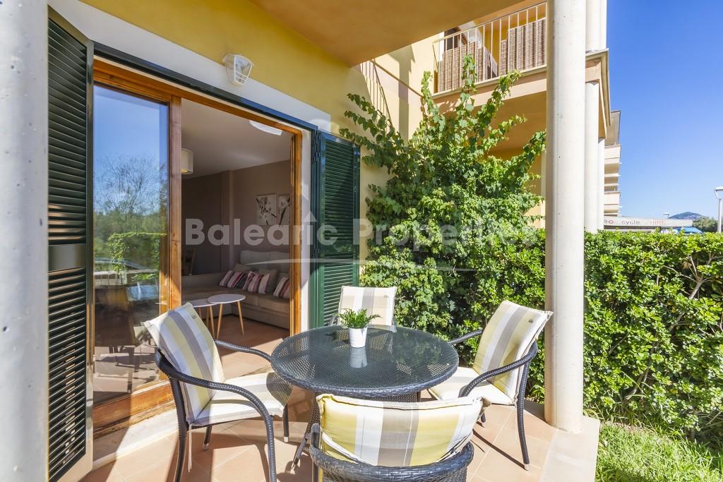 Apartamento con jardín y piscina comunitaria en venta en Puerto Pollensa, Mallorca