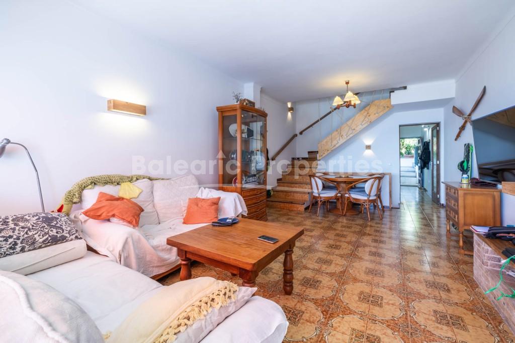 Apartamento de tres plantas con increíbles vistas al mar en venta en Alcudia, Mallorca
