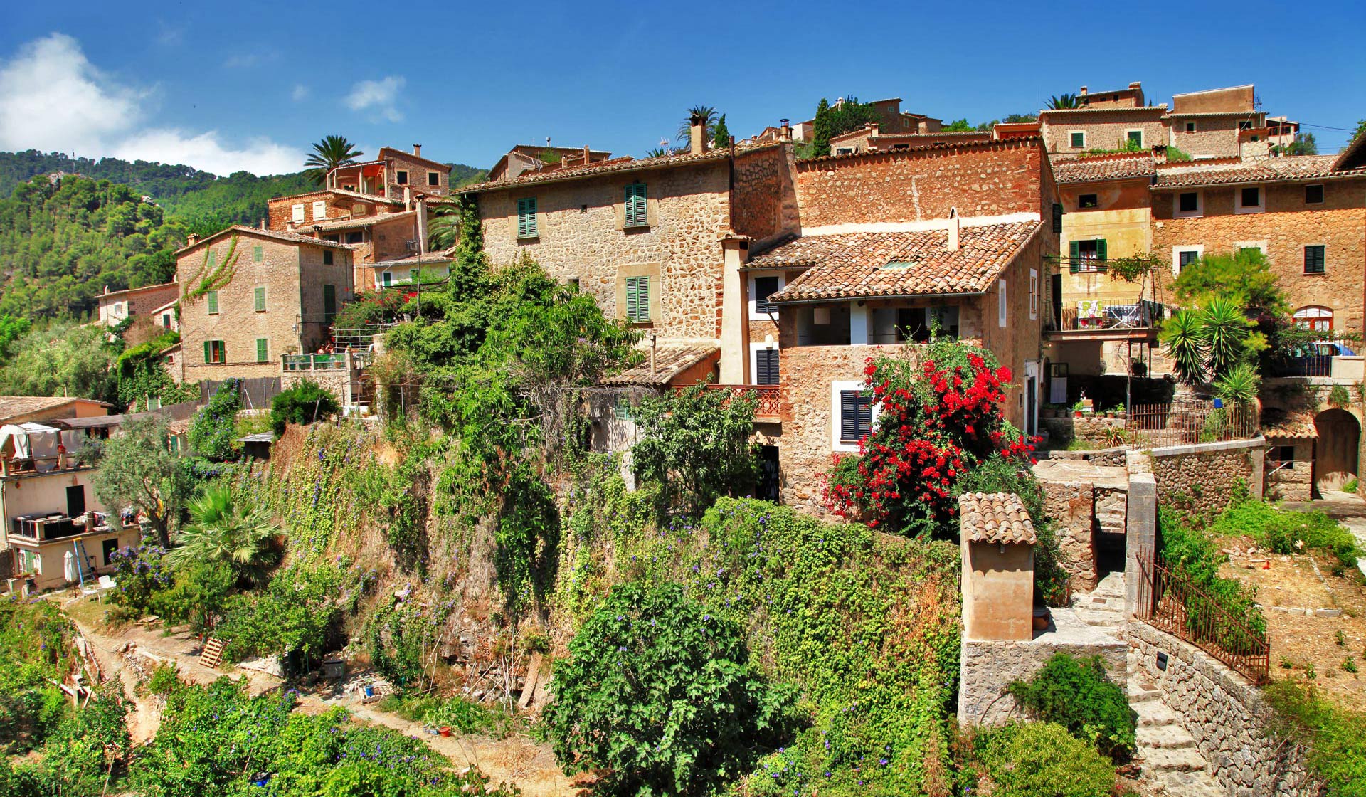 Entdecken Sie das beste Hotel auf Mallorca und die bestenImmobilienangebote in der Umgebung