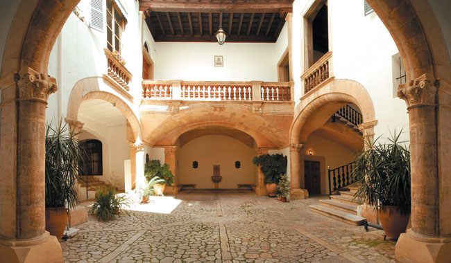 Patios Palma Old Town