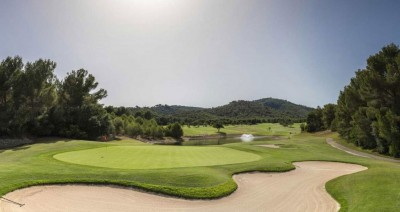 Playing golf in Mallorca