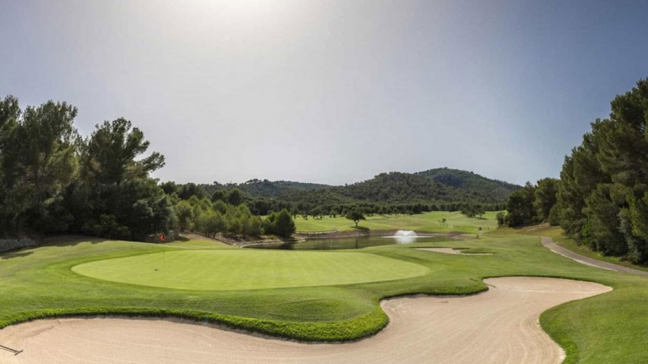 Playing golf in Mallorca