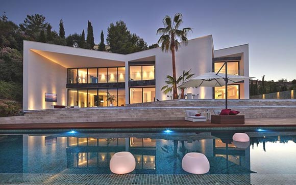 A modern house in Son Vida