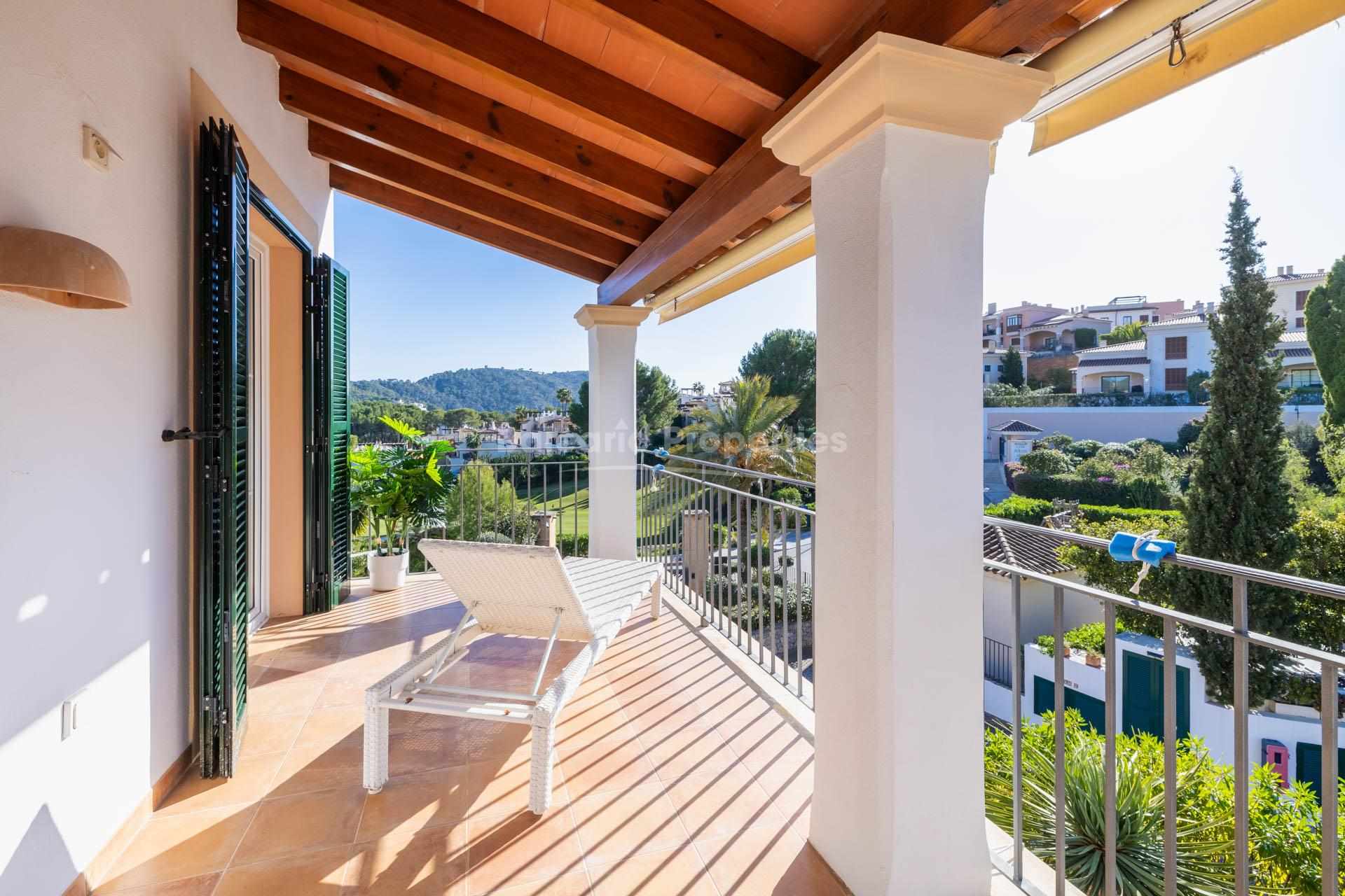 Wunderschönes Stadthaus mit Panoramablick in Andratx, Mallorca – traditioneller Charme und erhöhte Lage