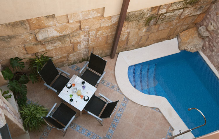 Totally renovated townhouse with ETV & pool Renovated townhouse in Pollensa