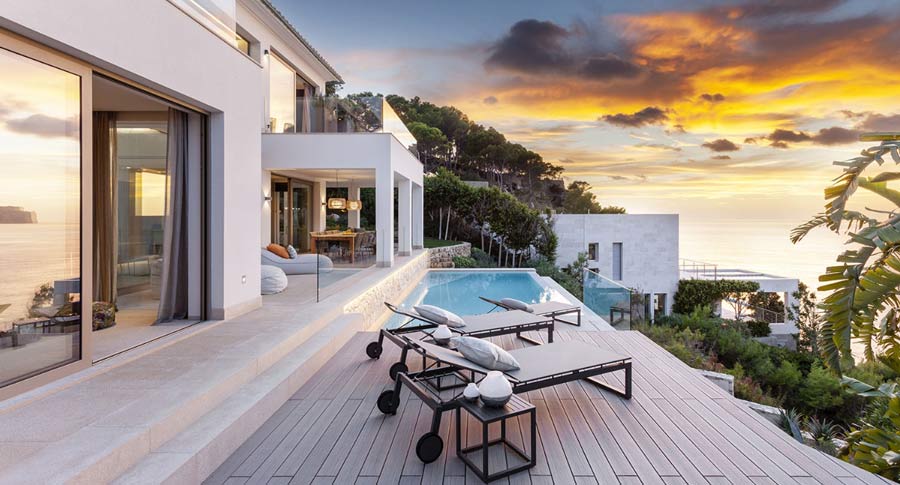 seafront villa in Santa Ponsa Villa in Santa Ponsa