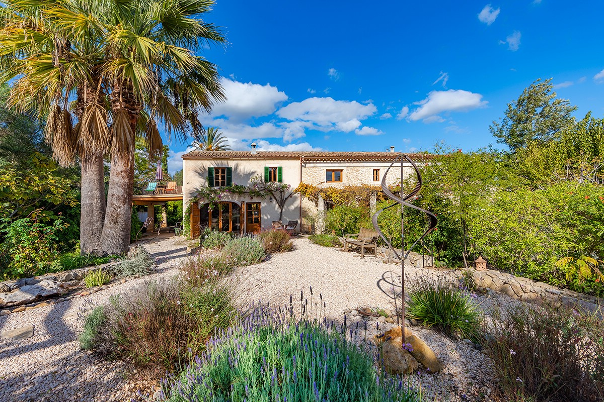 Selva country home
