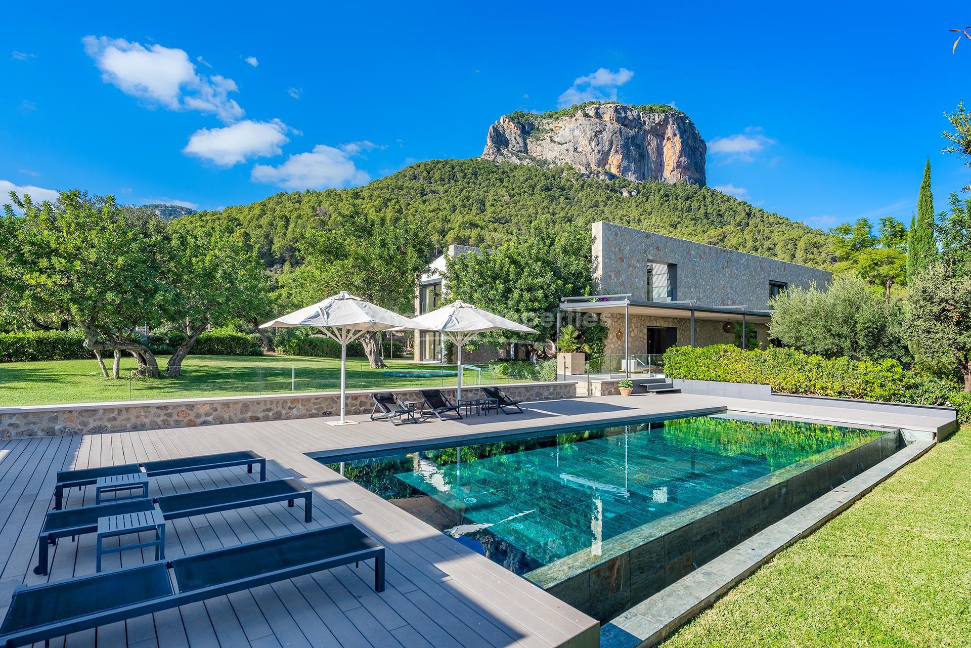 Incredible country house for sale at the foot of the Tramuntana mountains in Alaró, Mallorca