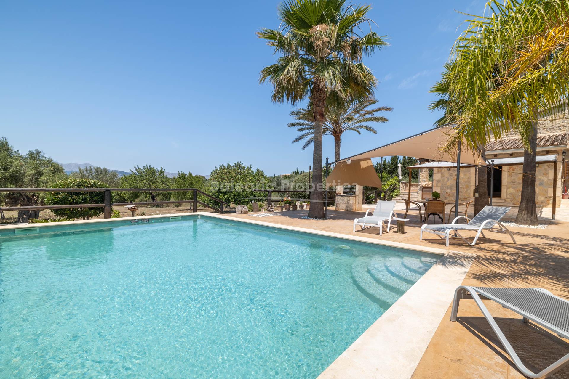 Villa de campo con increíbles vistas panorámicas en venta en Alcudia, Mallorca