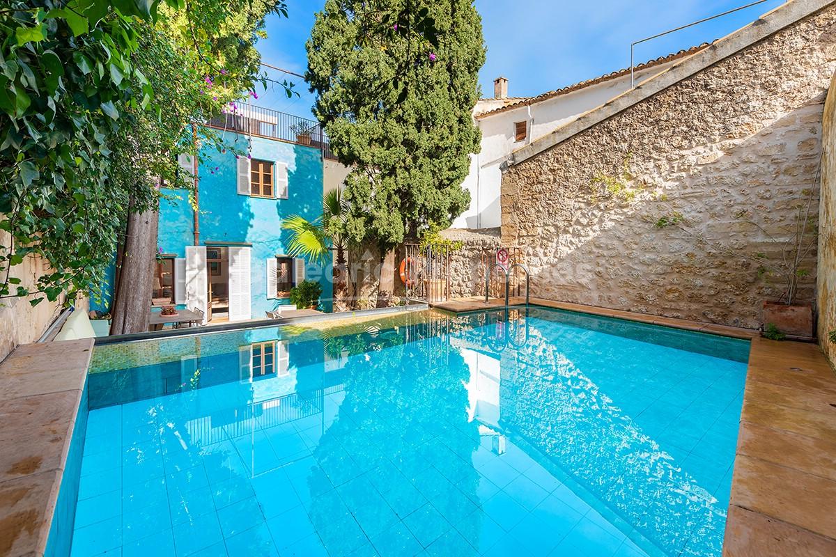 Stately town house with ETV license for sale in Pollensa, Mallorca