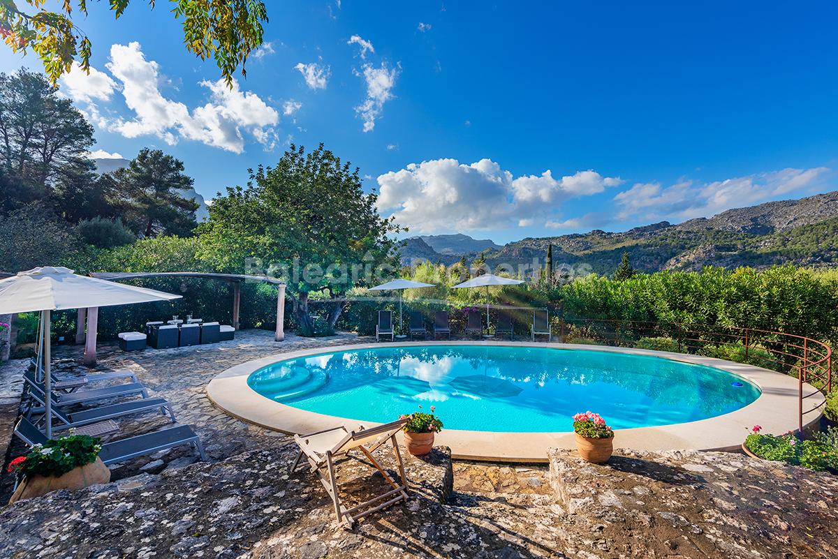 Traditional country property with rental license for sale in Pollensa, Mallorca