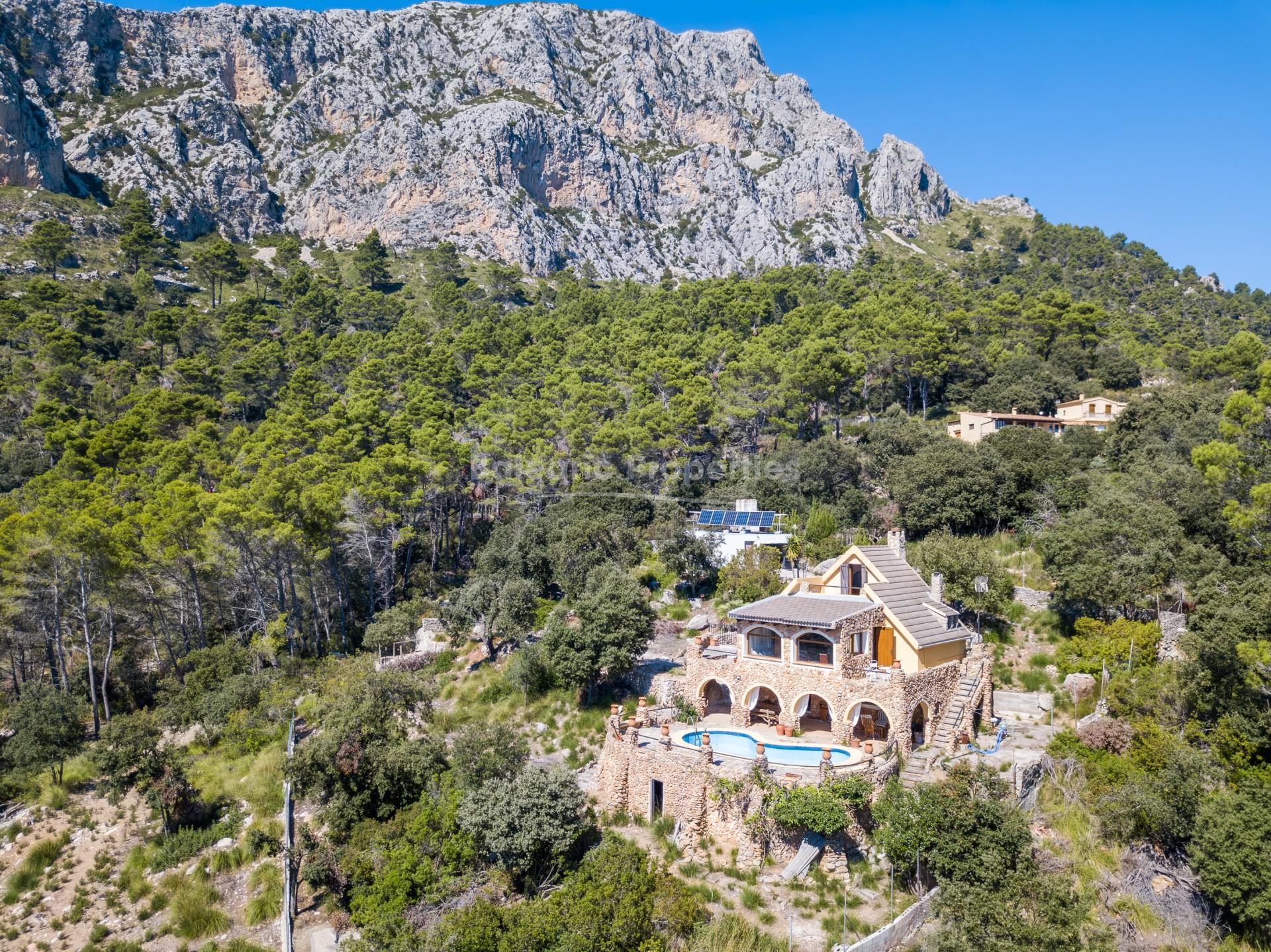 House for sale in Puigpunyent, Mallorca