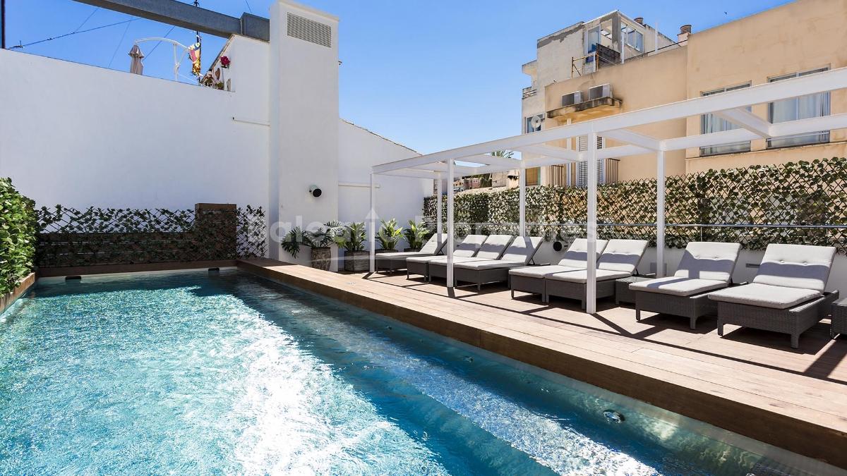 Apartment with community roof terrace and pool for sale in Palma, Mallorca 