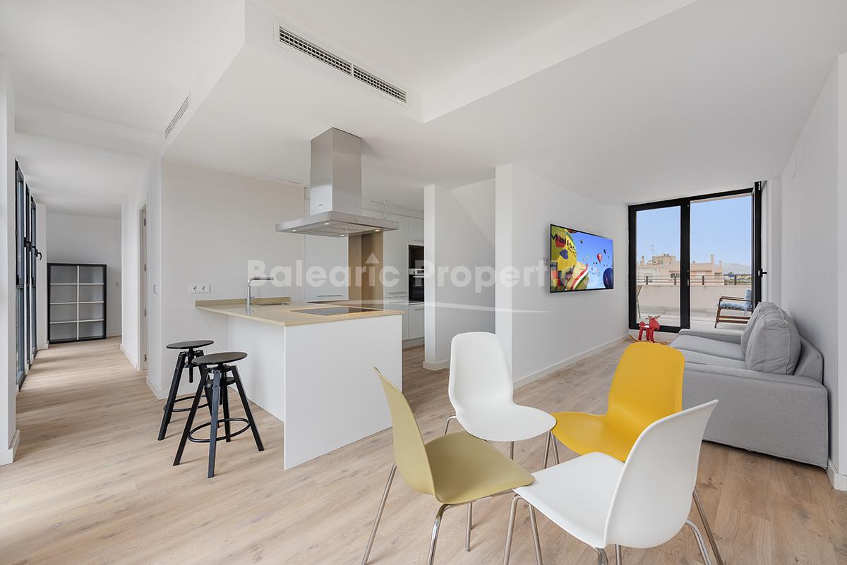 Smart duplex penthouse for sale near the beach and promenade in Portixol, Mallorca