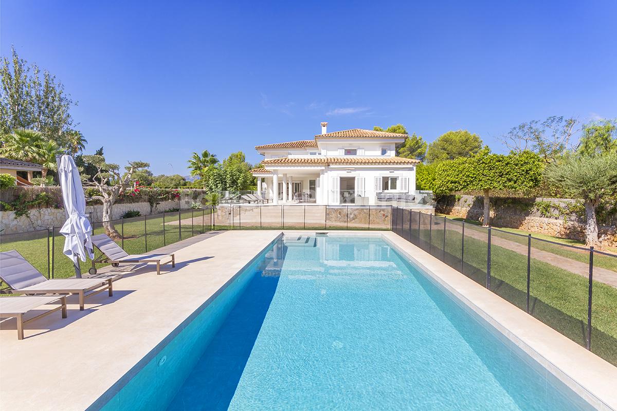 Unique villa for sale just metres from the sea in Puerto Pollensa, Mallorca