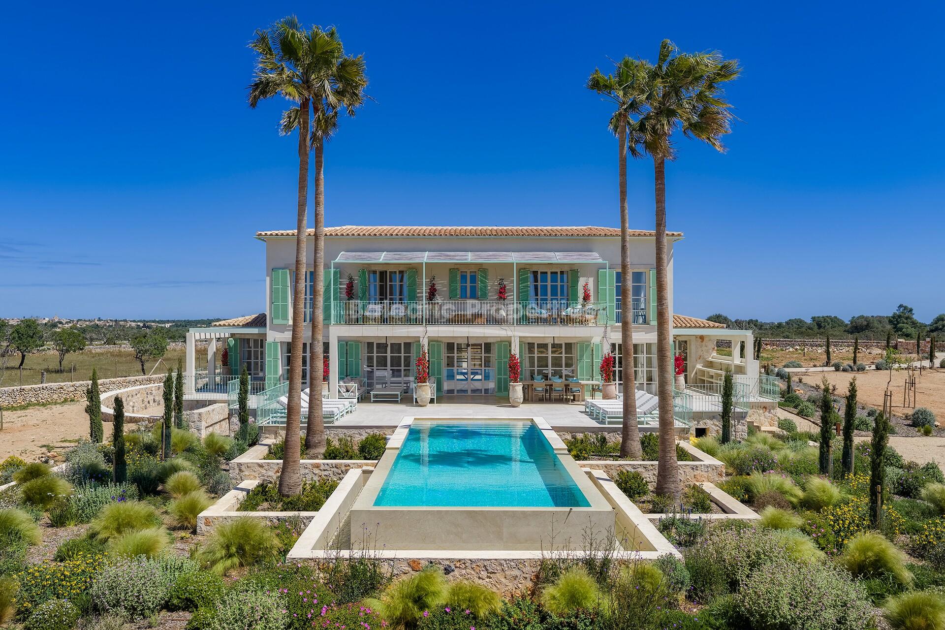 Majestuosa casa de campo con vistas al mar en venta en Ses Salines, Mallorca