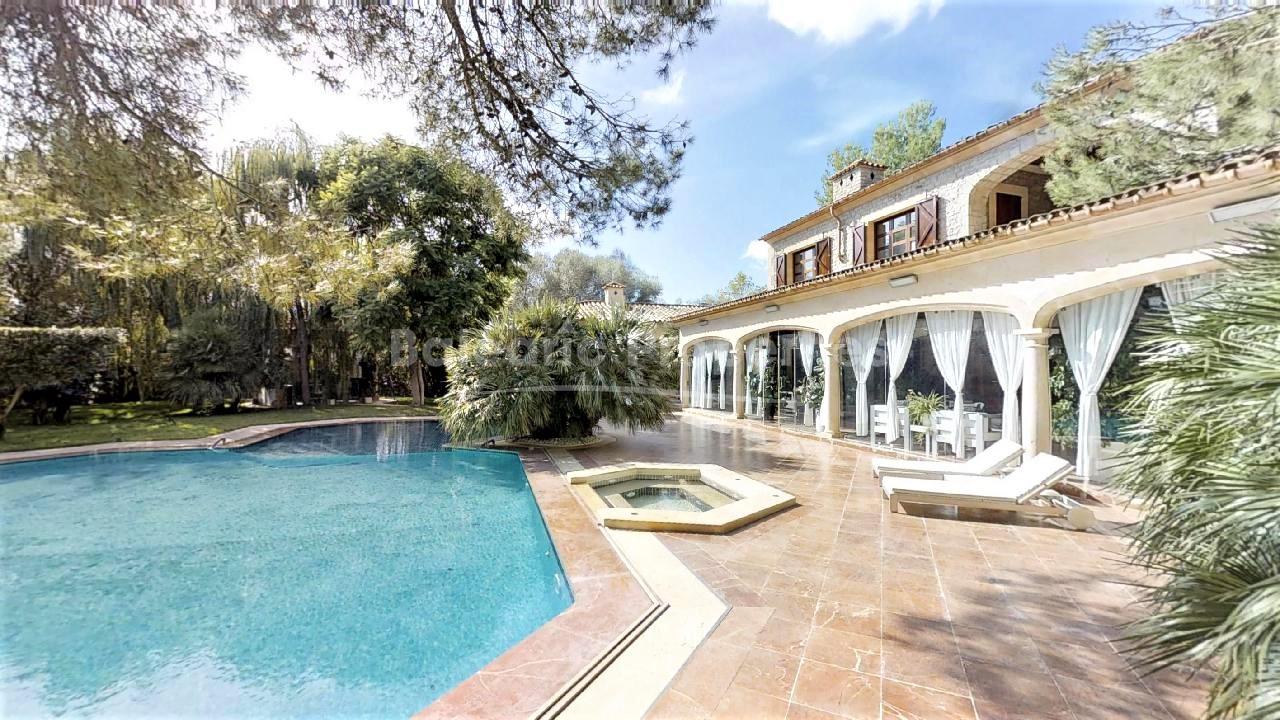 Mediterrane Finca mit Lizenz zur Ferienvermietung kaufen in Felanitx, Mallorca