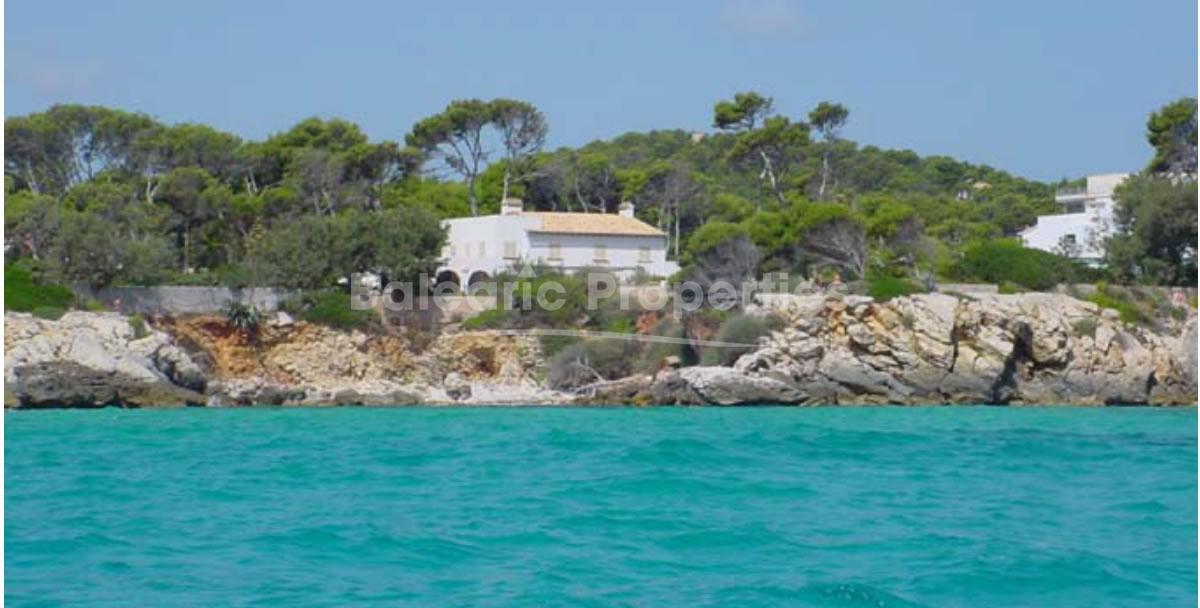 Villa con acceso directo al mar a la venta en Cala Ratjada, Mallorca