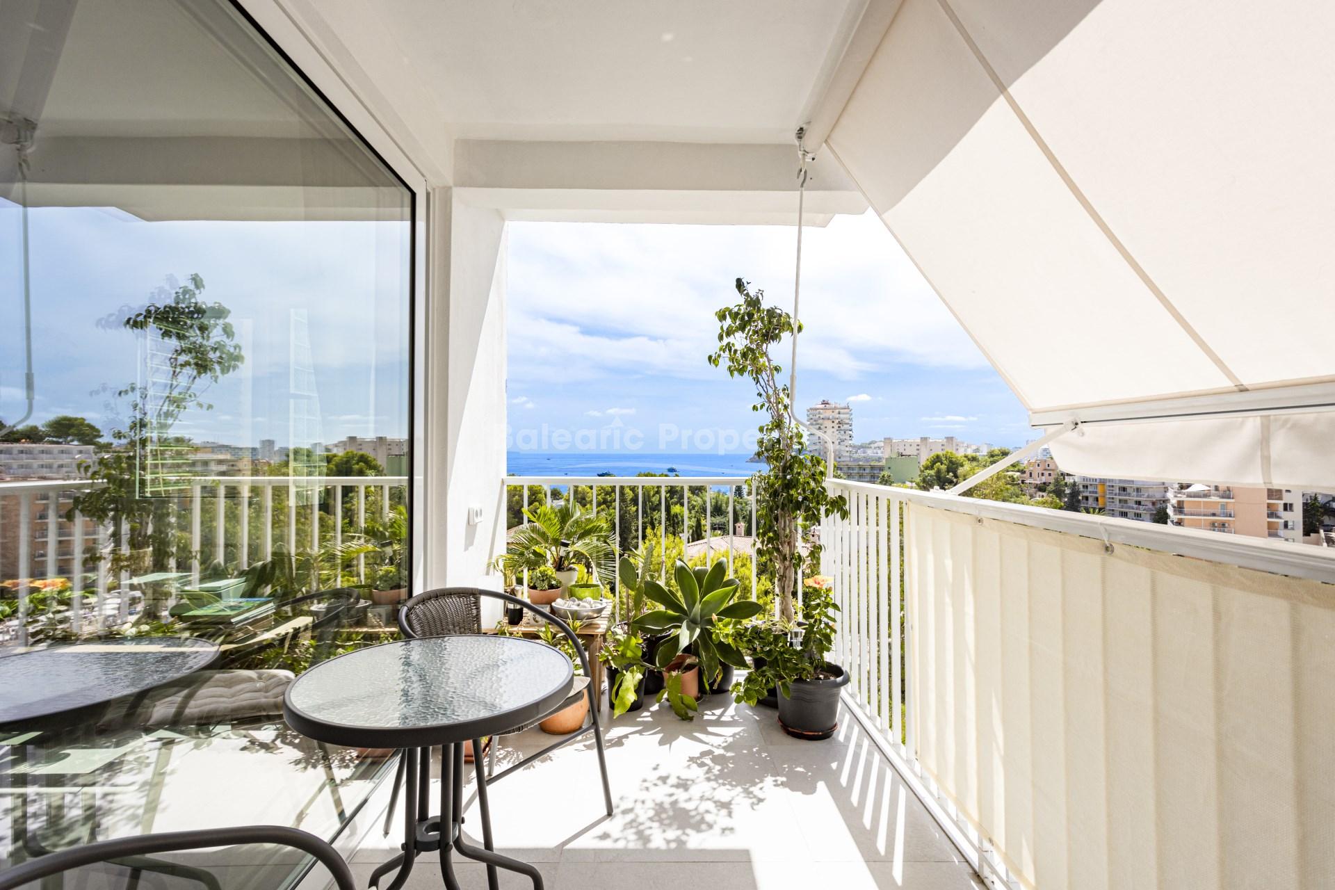 Apartment with sea views for sale close to the beach in Palmanova, Mallorca