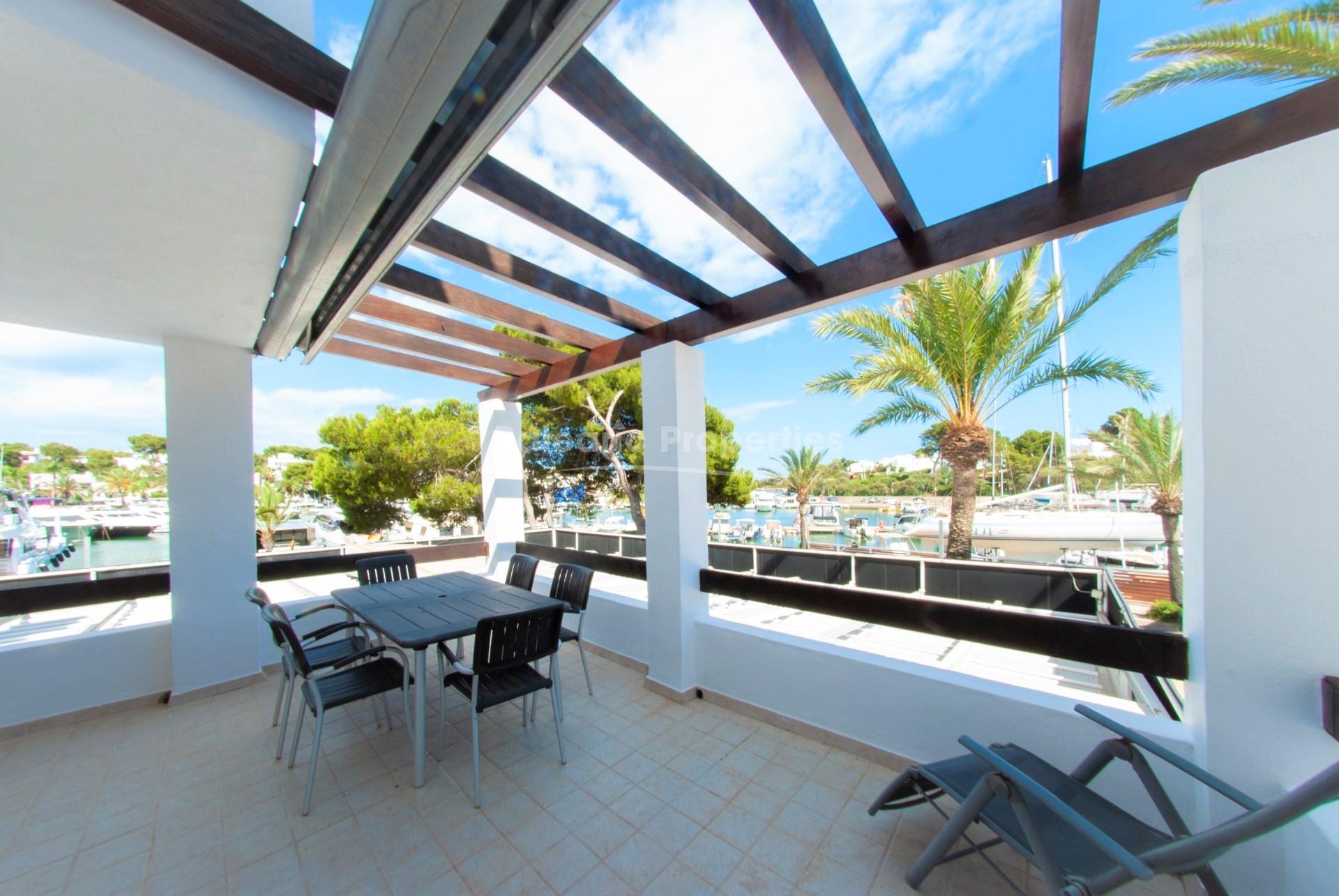Exclusive front line apartment for sale in Cala d´Or, Mallorca