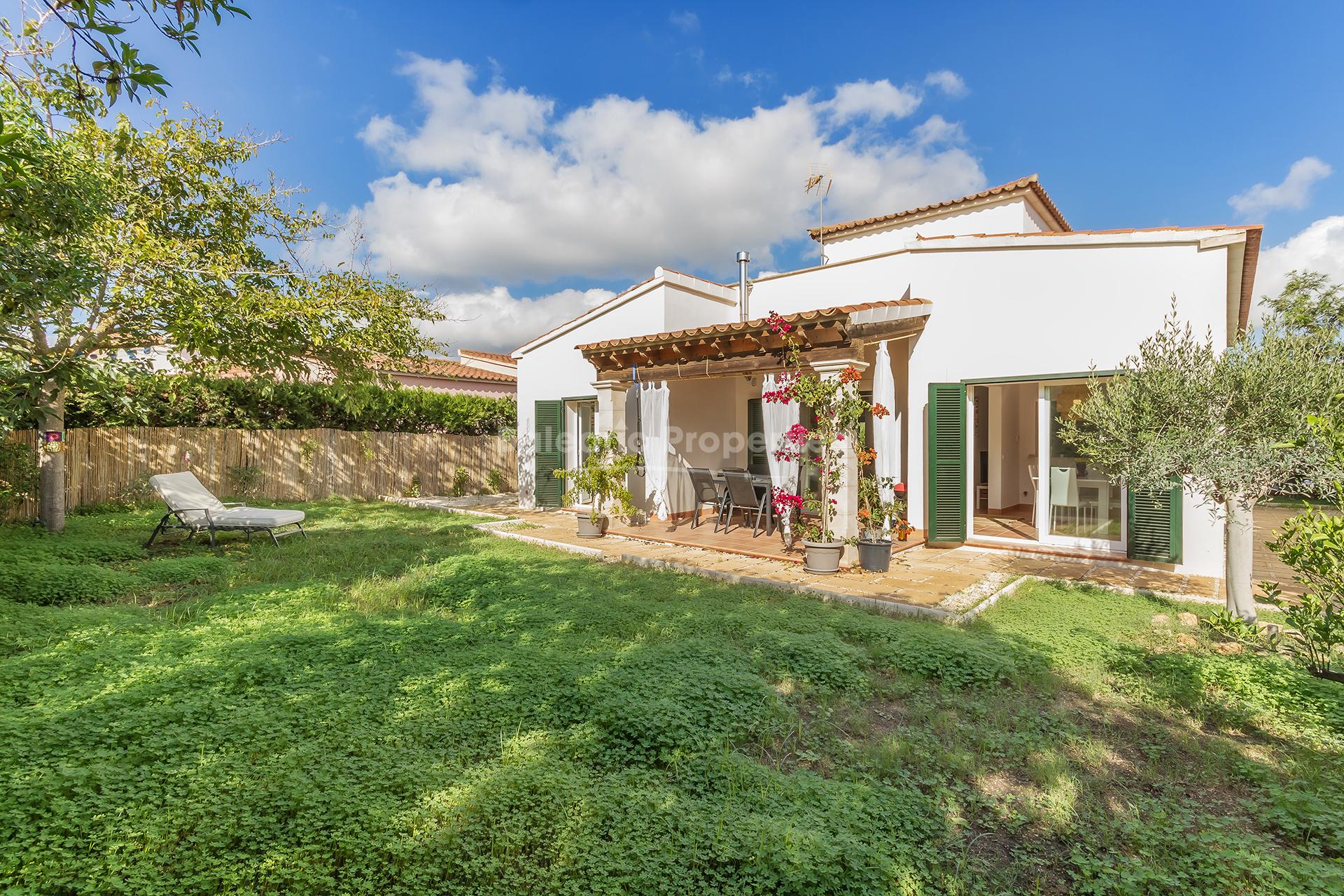 Charming villa with mature gardens for sale in Sa Rápita, Mallorca