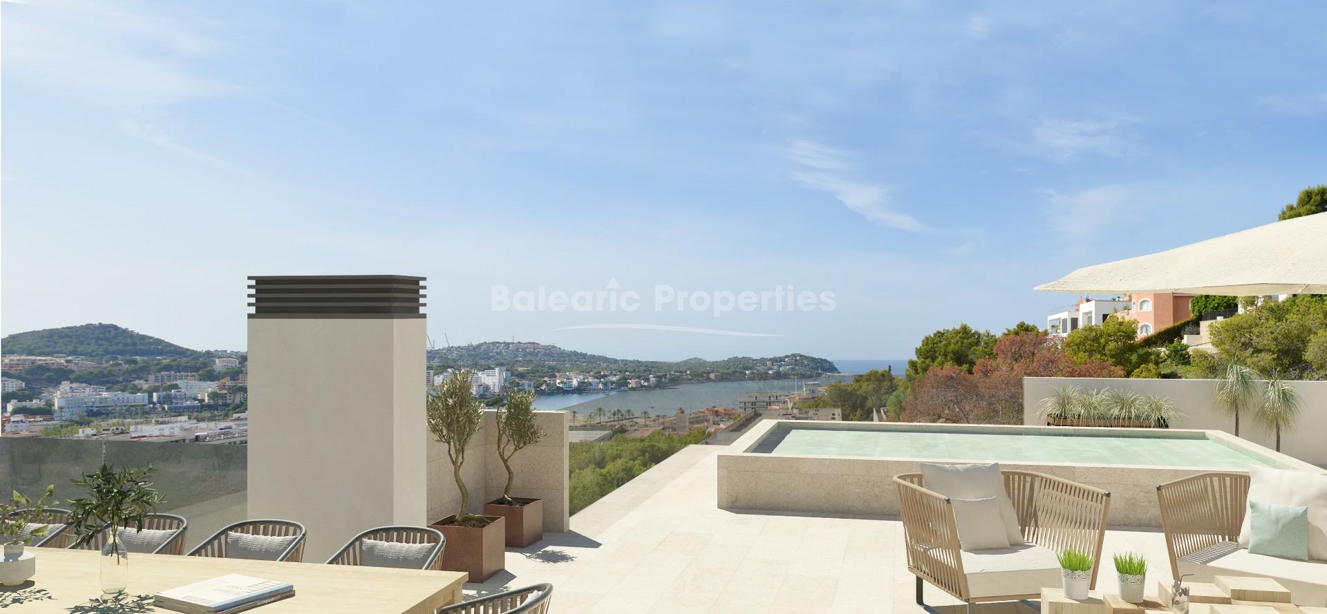 Ático de obra nueva con piscina privada y vistas al mar en venta en Santa Ponsa, Mallorca