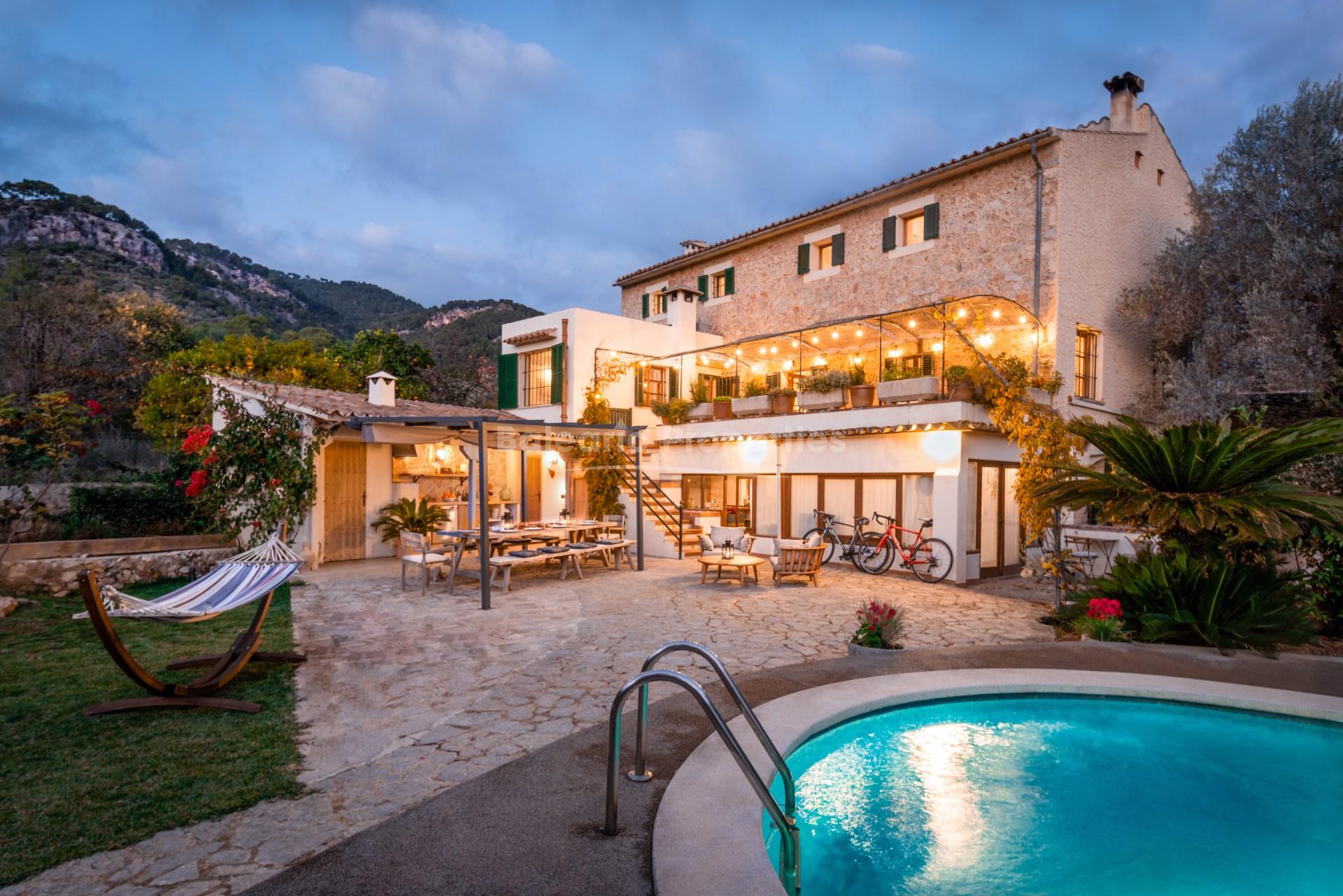 Elegant village house for sale with holiday license and pool in Caimari, Mallorca
