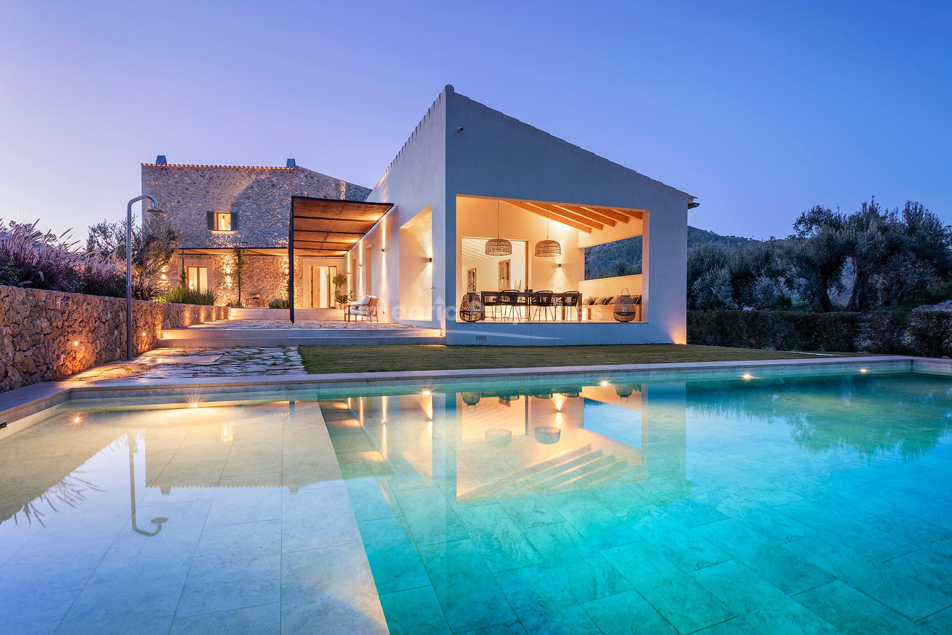 Luxurious country villa for sale with panoramic views in Selva, Mallorca
