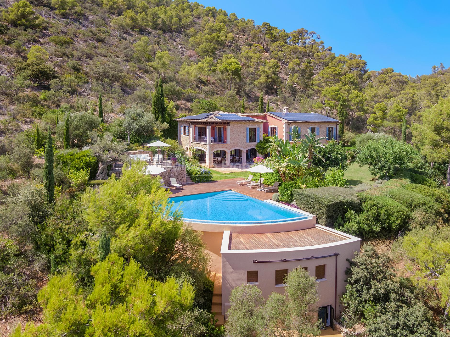Eco friendly private villa with holiday license for sale in Santa Maria, Mallorca