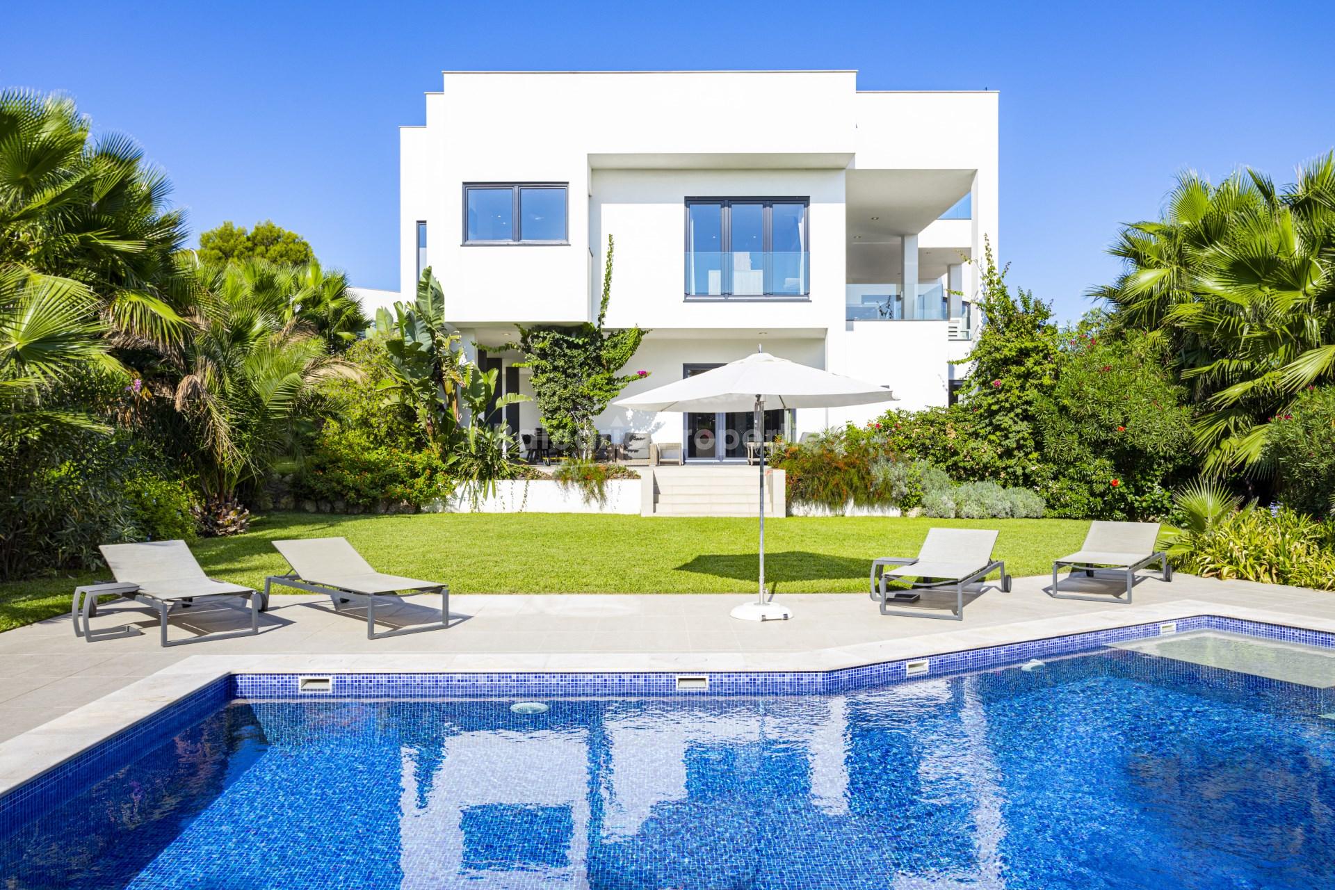 High-quality modern villa for sale in Nova Santa Ponsa, Mallorca