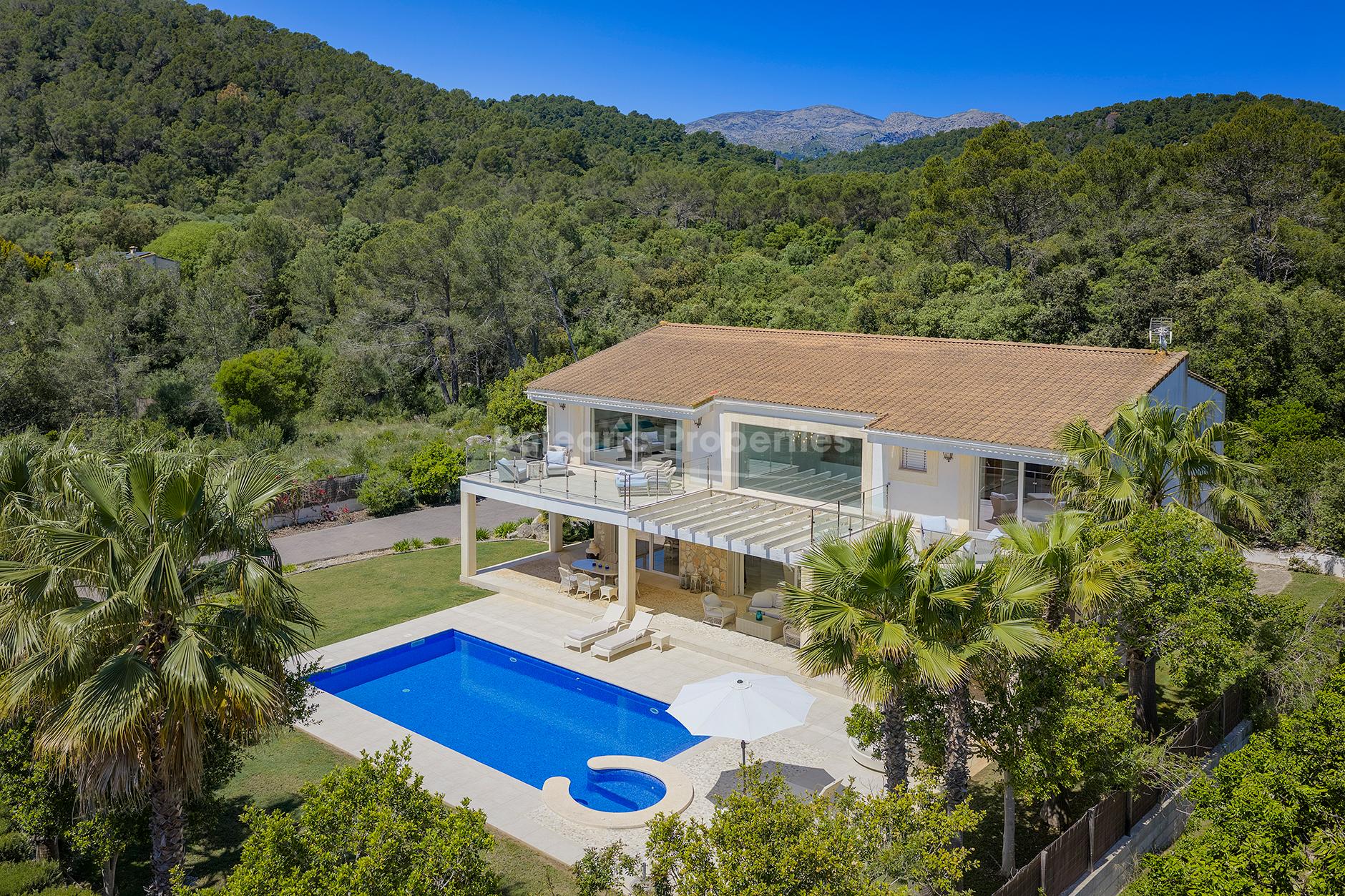Hermosa villa en venta en el entorno perfecto cerca de Pollensa, Mallorca