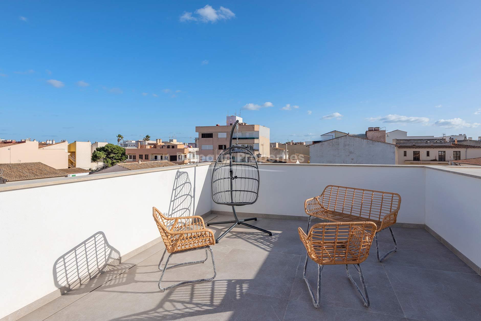 Casa de estilo moderno con piscina en venta en Colonia Sant Jordi, Mallorca