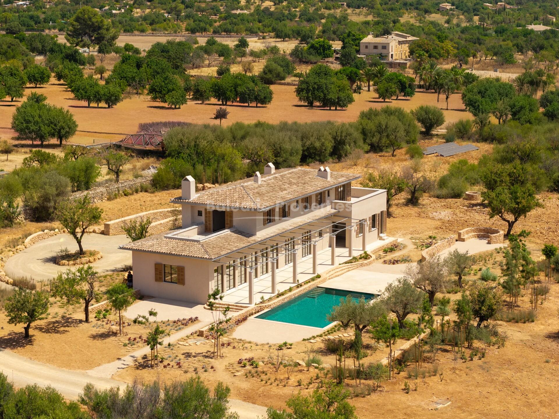 Brandneue Finca kaufen auf dem Land bei Santa Maria del Cami, Mallorca