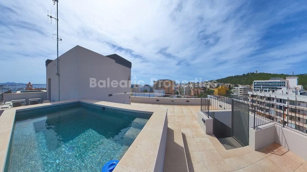 Modern penthouse with private pool for sale in Palma, Mallorca