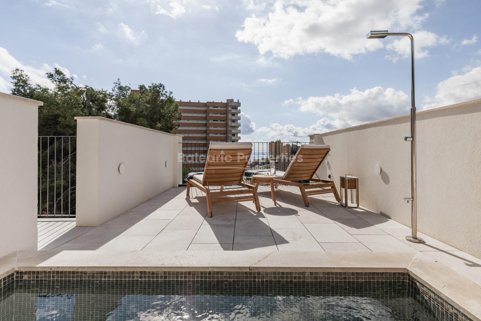 Moderno ático con vistas al mar en venta en Cala Major, suroeste de Mallorca