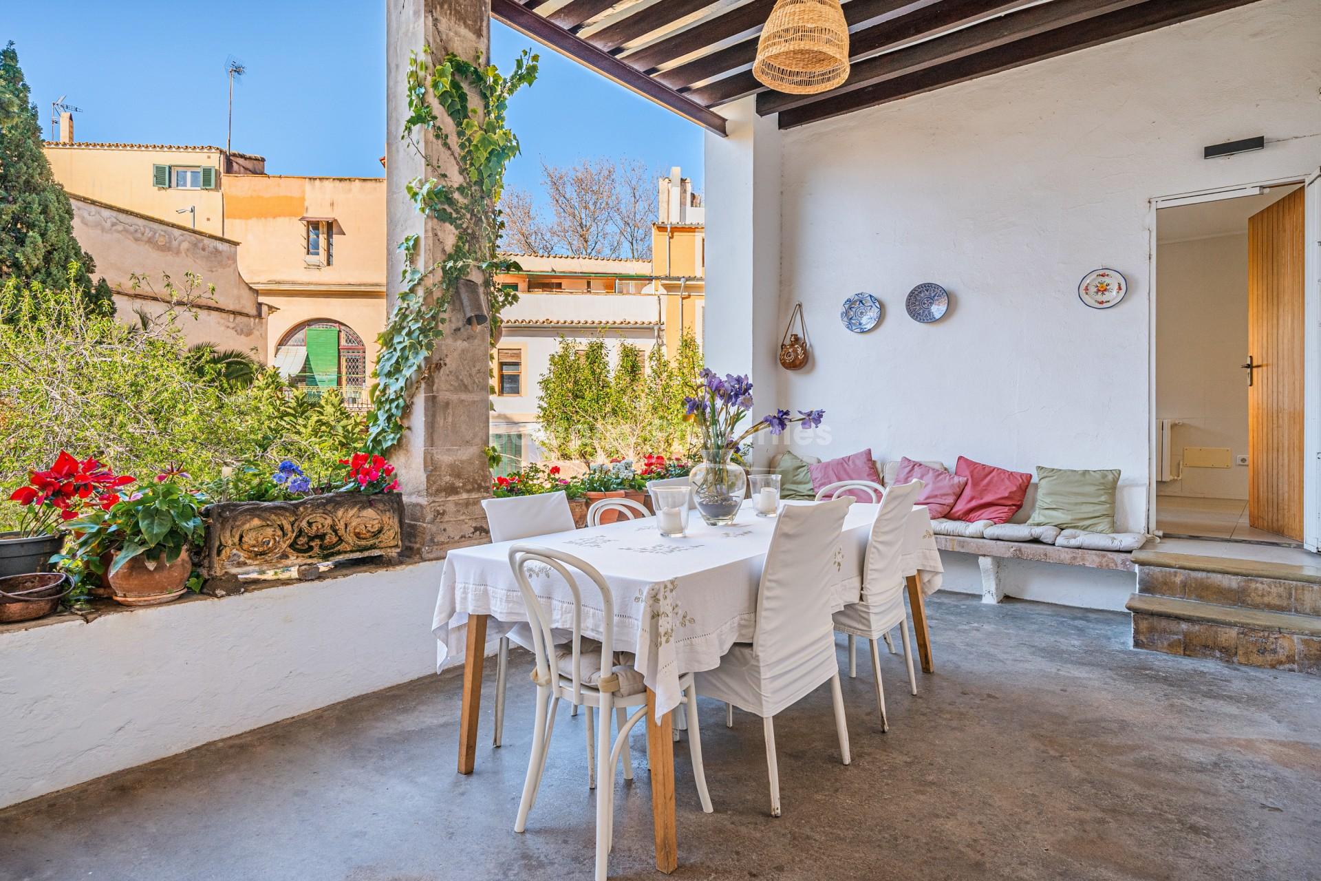 Unique apartment with historic charm for sale in Palma, Mallorca