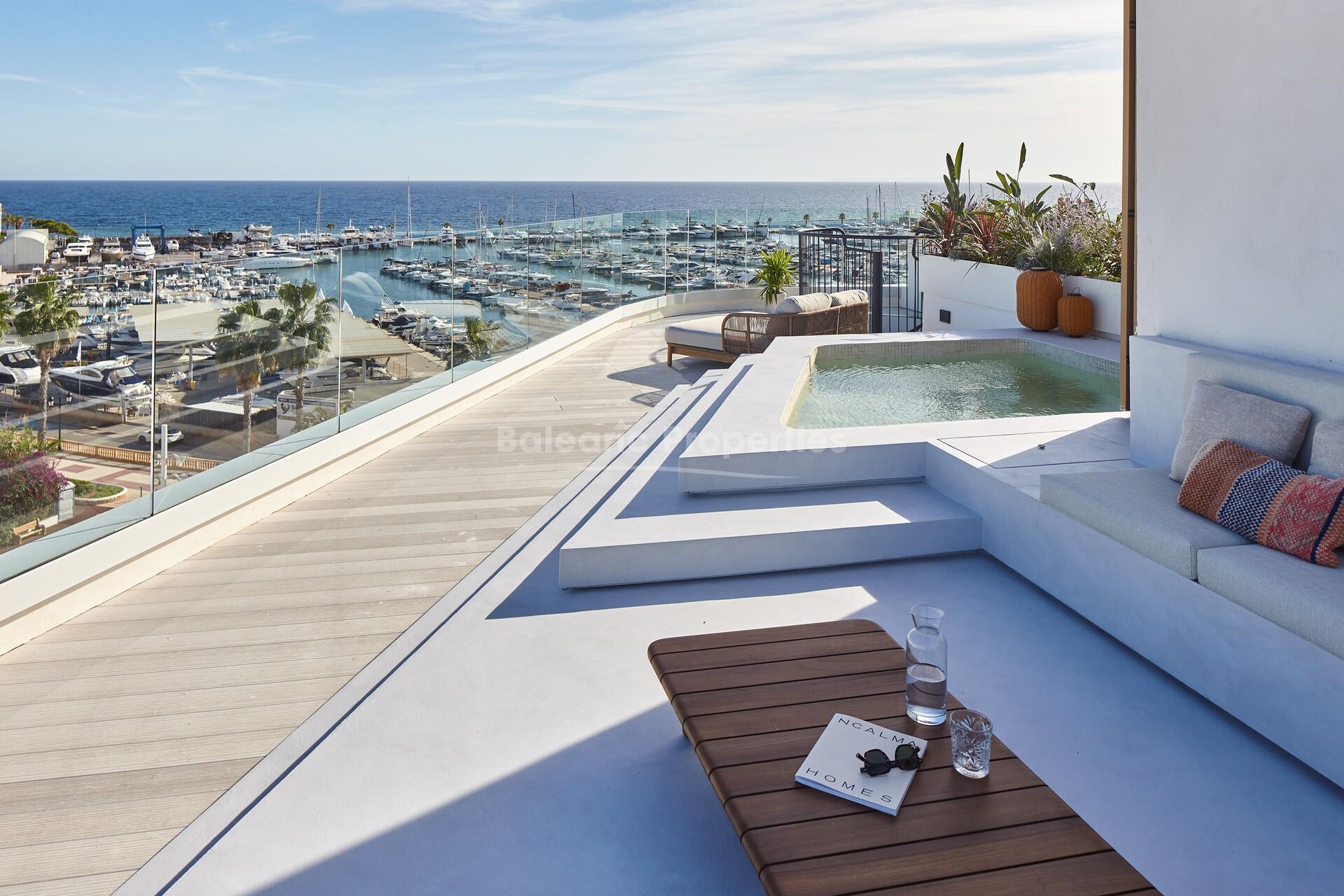 Ático exclusivo con vistas a la marina en venta en Santa Eulalia del Río, Ibiza