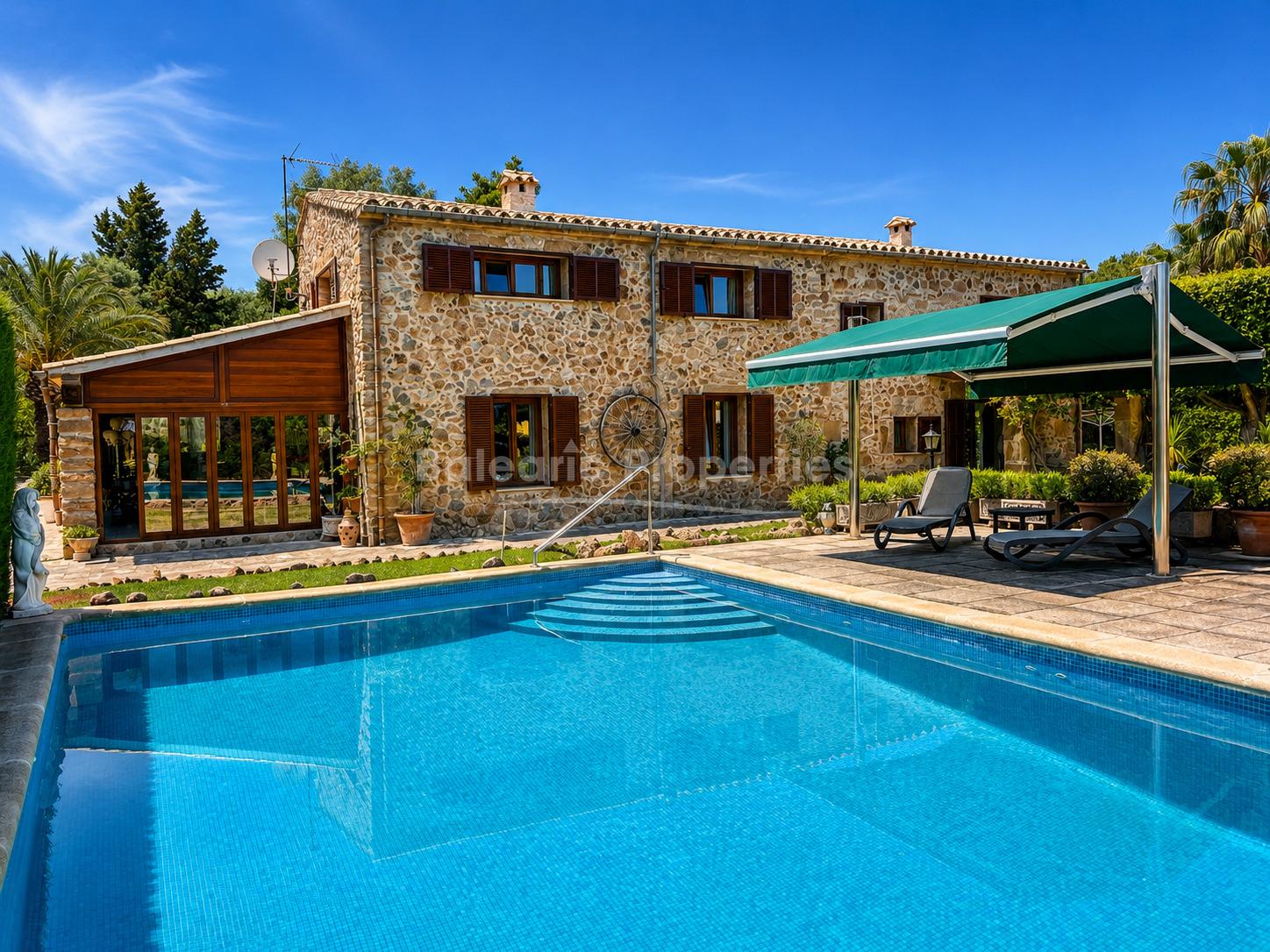 Charmante Villa mit Pool und Grossem Garten zum Verkauf in Bonaire, Nord-Mallorca