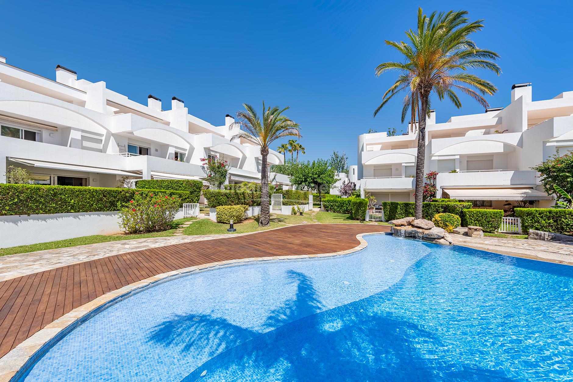 Elegante casa adosada en Bellresguard – Una de las mejores propiedades de Puerto Pollensa 