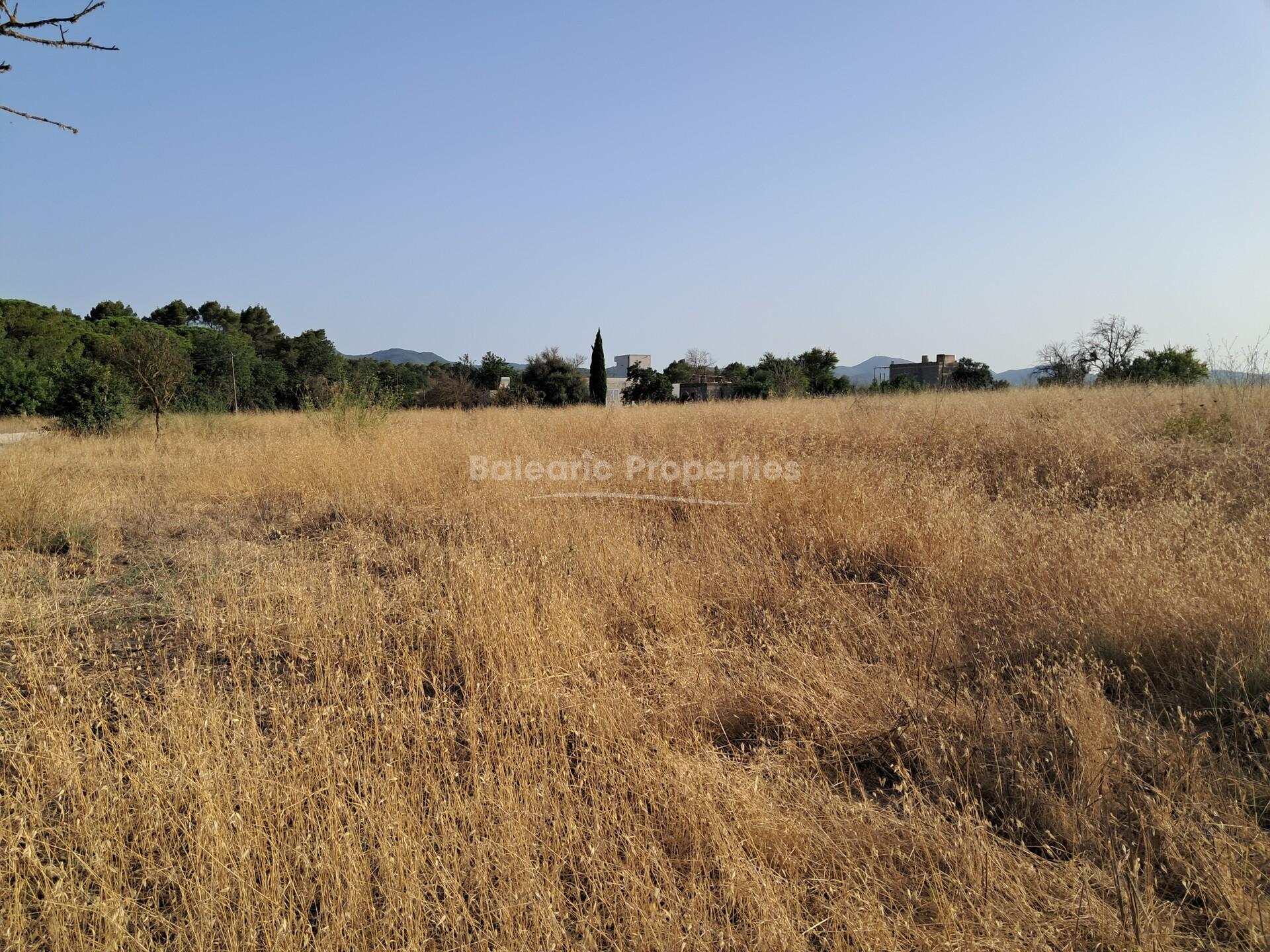 Ländliches Grundstück für ein Villenprojekt in San Rafael, Ibiza
