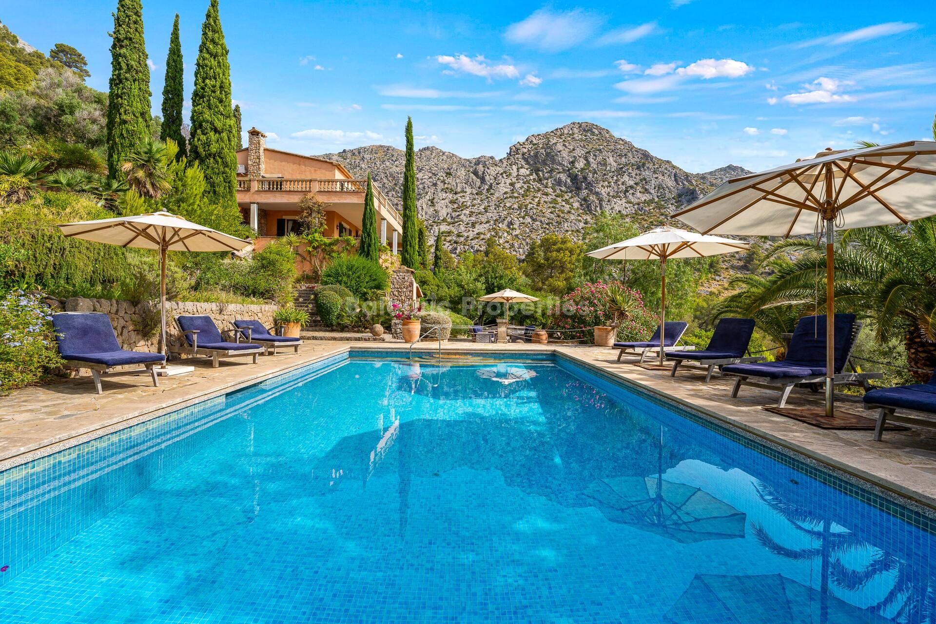 Landhaus mit Ferienvermietungslizenz und Bergblick kaufen in Pollença, Nord-Mallorca