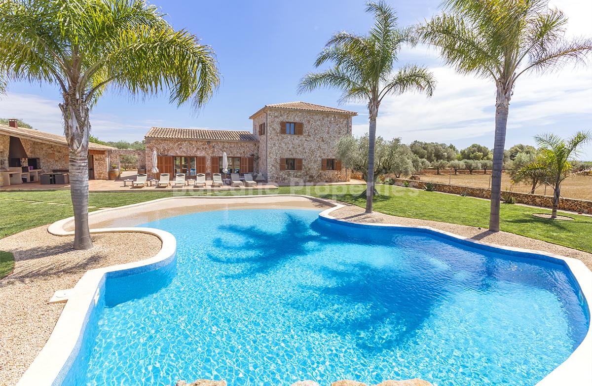 Outstanding finca with holiday license for sale in Campos, Mallorca
