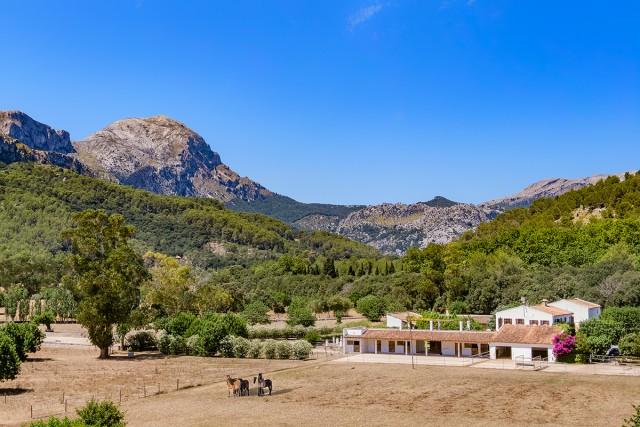 Splendid property for sale in one of the best areas of Pollensa, Mallorca 