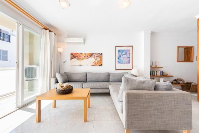 Delightful apartment with terrace for sale in Puerto Pollensa, Mallorca