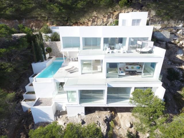 Frontline modern villa with views for sale in Canyamel, Mallorca 