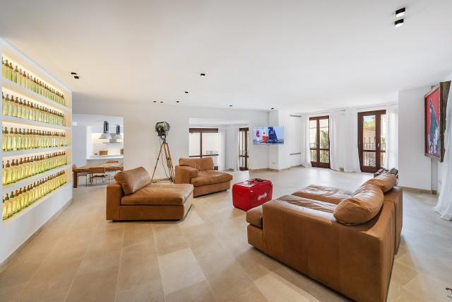 Luxury duplex apartment with private pool for sale in Palma old town, Mallorca