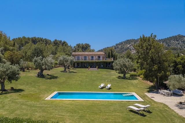 Stunning country estate for sale in Pollença EXCLUSIVE WITH BALEARIC PROPERTIES